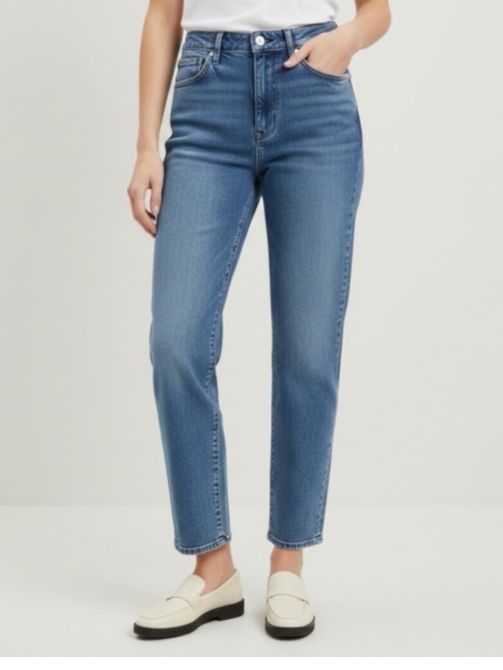 AYR Straight Leg Jeans in Medium Blue Size 27